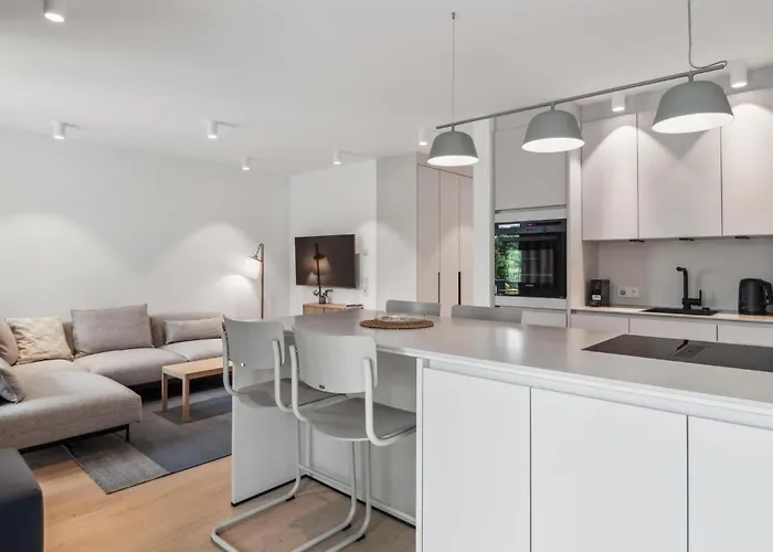 4 Bedroom Cozy In Tossens Apartman Stick