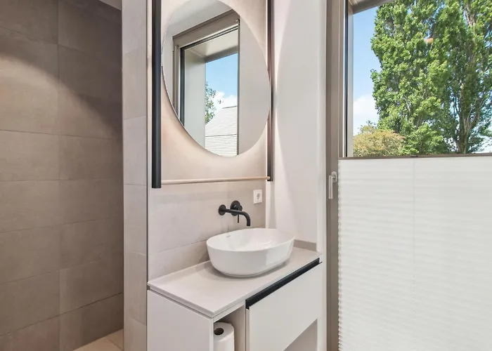 4 Bedroom Cozy In Tossens Apartman